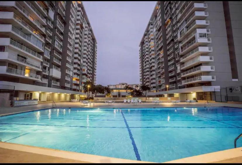 Ocean View Apt On Isla Verde In A 14Th Floor San Juan Luaran gambar