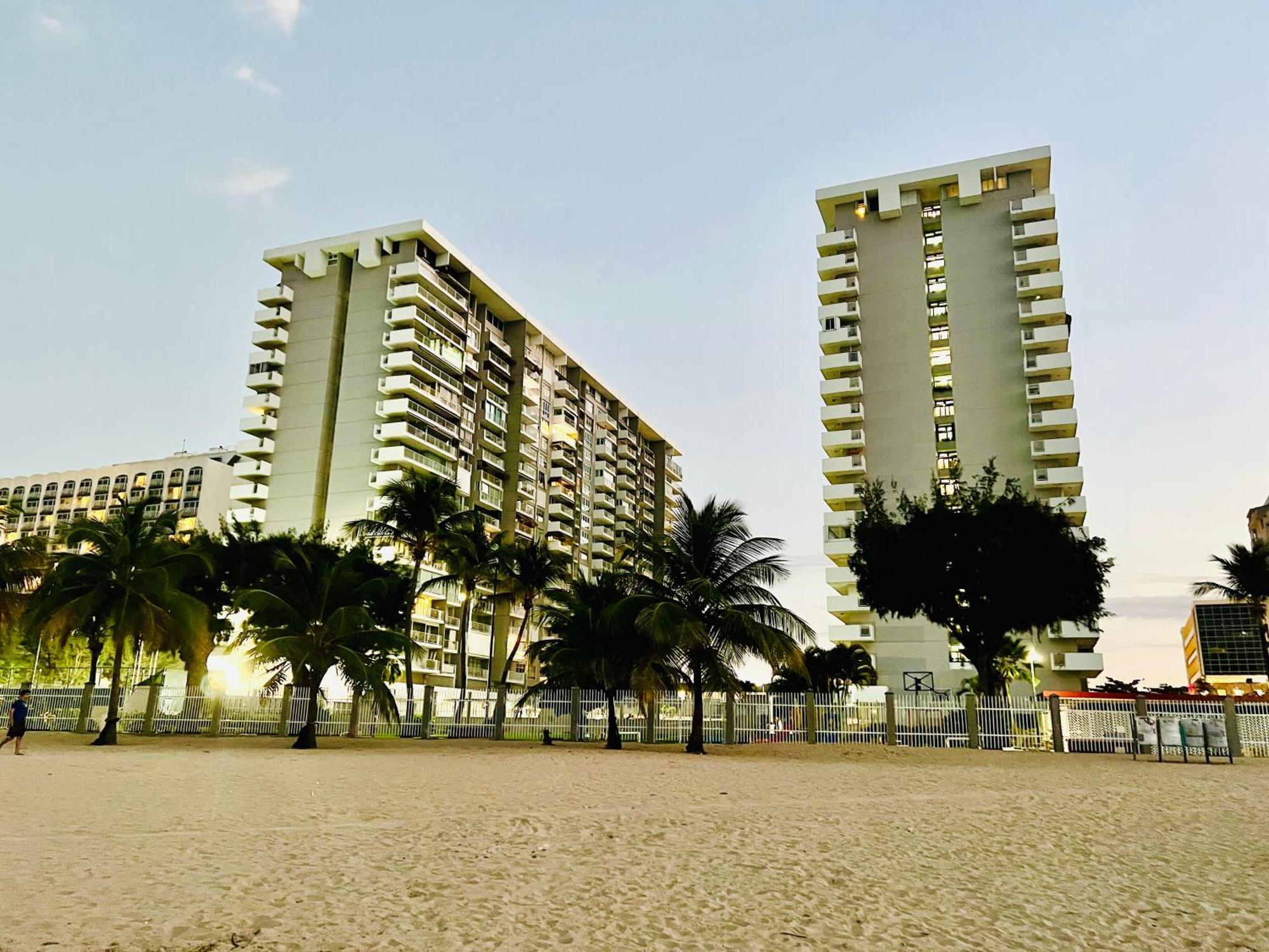 Ocean View Apt On Isla Verde In A 14Th Floor San Juan Luaran gambar
