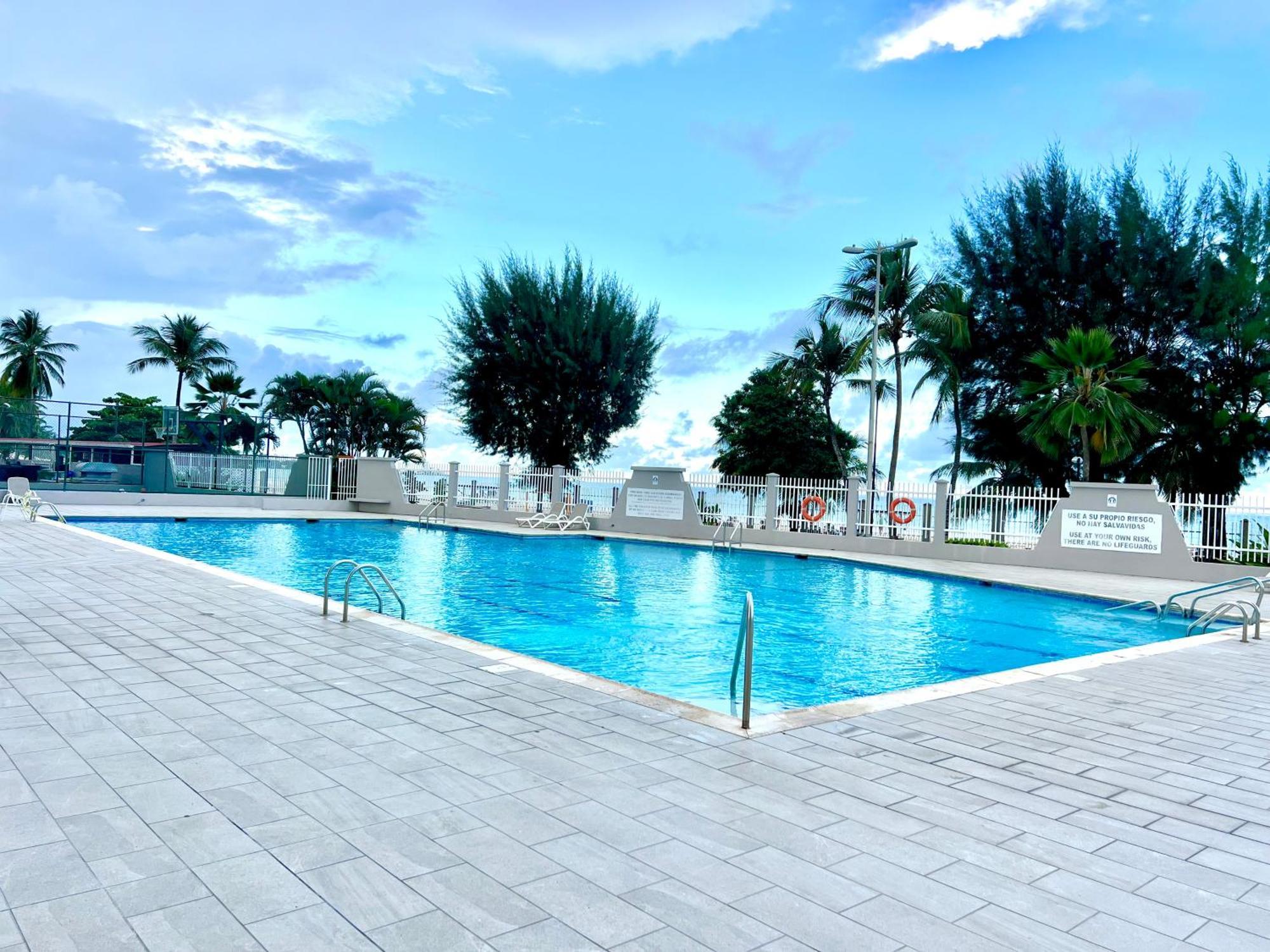 Ocean View Apt On Isla Verde In A 14Th Floor San Juan Luaran gambar