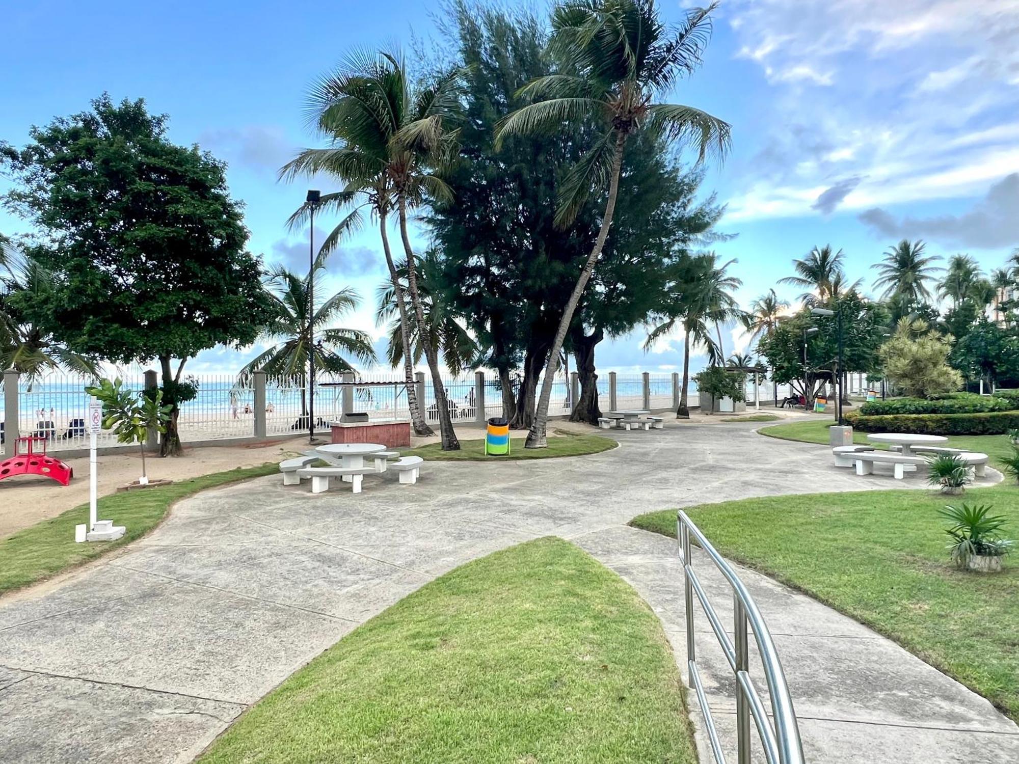 Ocean View Apt On Isla Verde In A 14Th Floor San Juan Luaran gambar
